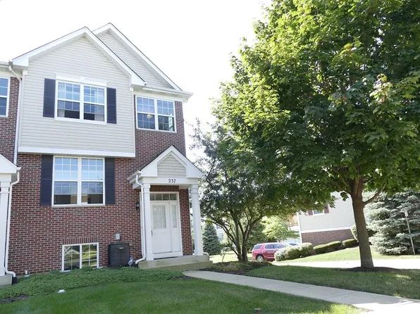 237 S Oak Creek Ln, Romeoville, IL 60446