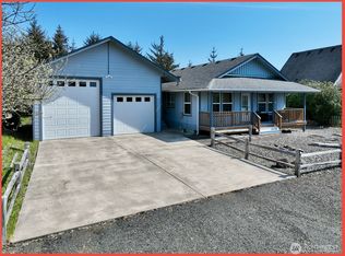 932 Wawona Ave SE, Ocean Shores, WA 98569