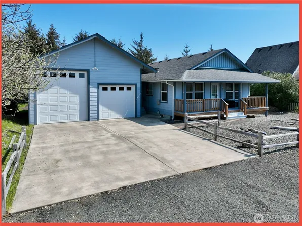 932 Wawona Avenue SE, Ocean Shores, WA 98569