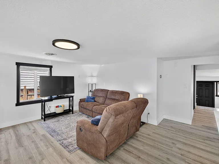 810 Smith Ave — Photo 16