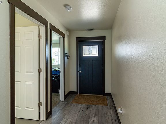 5th image of 307 Riverwood Ct