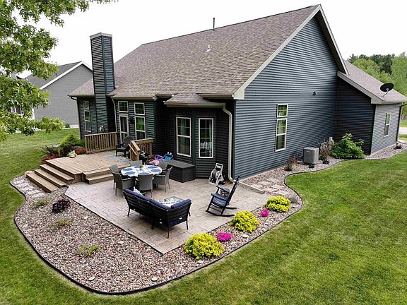2nd image of 1013 E Superior Dr