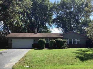 2640 Woodside Dr, Rockford, IL 61109