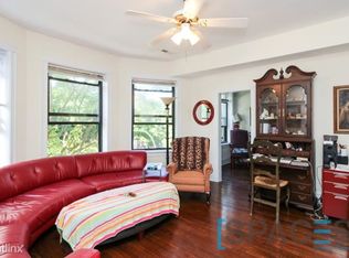 909 W Sheridan Rd, Chicago, IL 60613