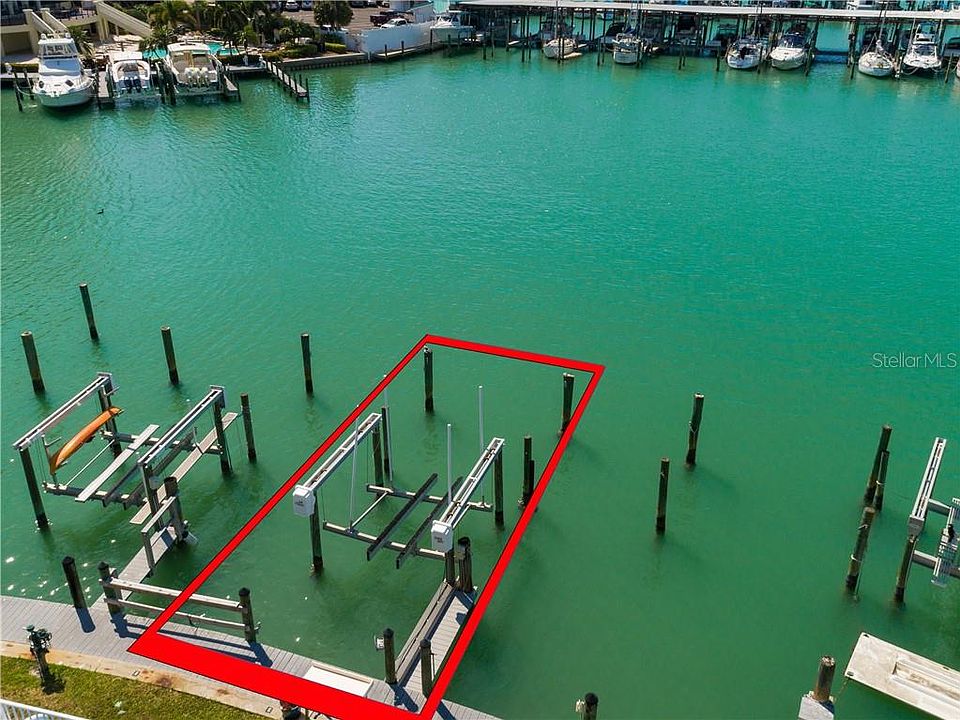 1st image of 205 Dolphin Pt APT 3