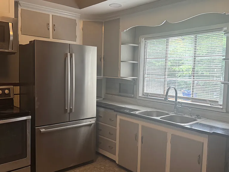 15 Roblen Dr #1 — Photo 7