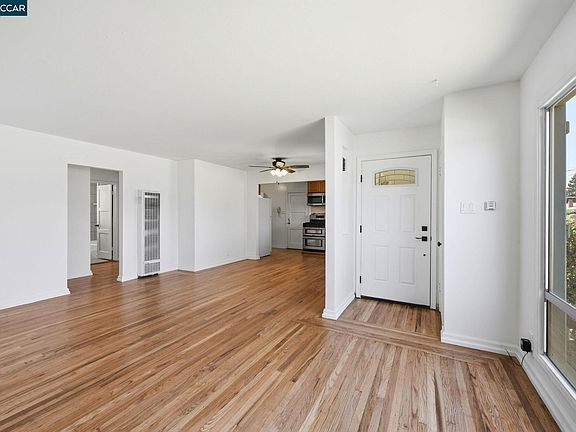 4th image of 2305 Star Ave