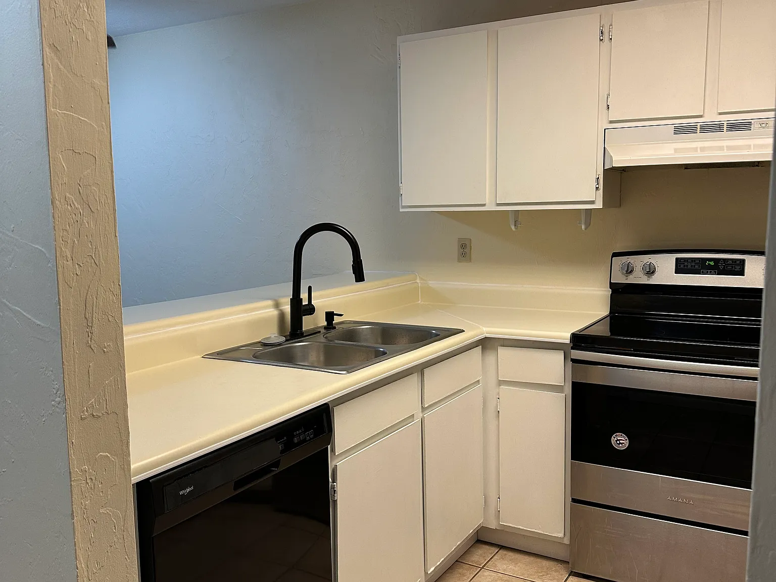 2 bed, 874 sqft, $1,395 — Photo 3