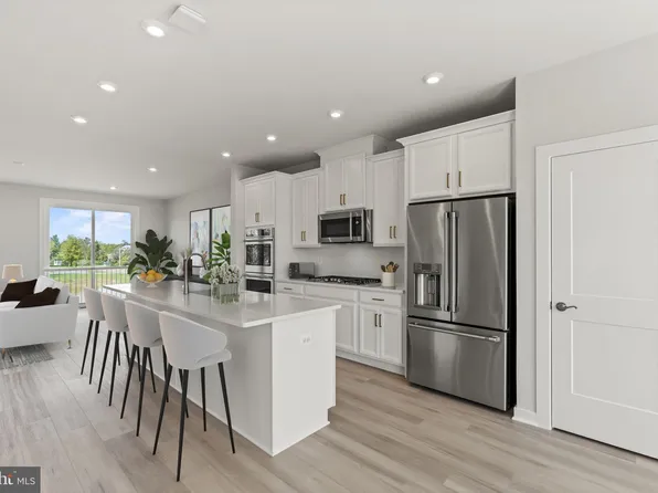 42492 Invergordon Ter, Sterling, VA 20166