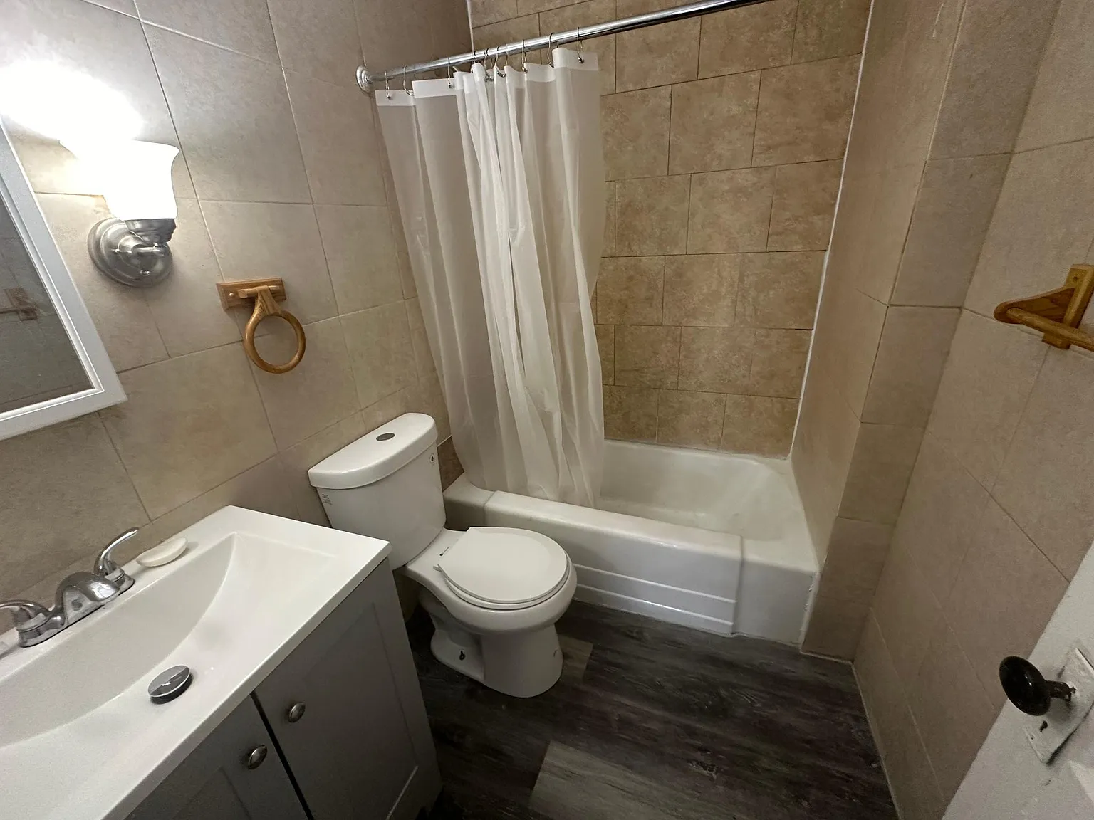1139 Brinckerhoff Ave — Photo 2