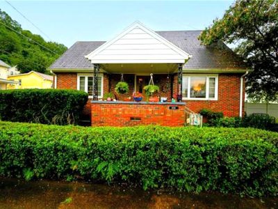 608 8th St, Ford City, PA, 16226