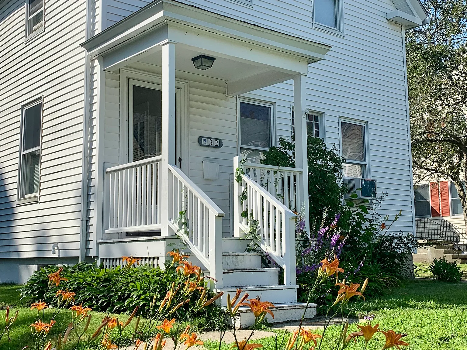 3 bed, 1.5 bath, 1455 sqft, $2,950 — Photo 1
