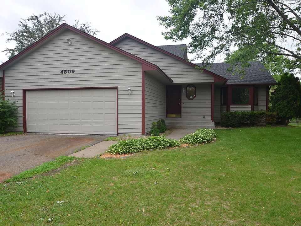 1st image of 4809 92nd Cres N