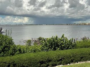 3792 NE Ocean Blvd APT 211, Jensen Beach, FL 34957