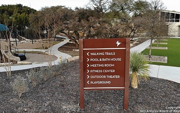 5th image of 28 Mariposa Pkwy