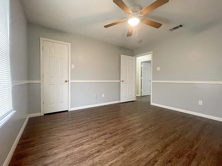 180 Spring Water Ln — Photo 12