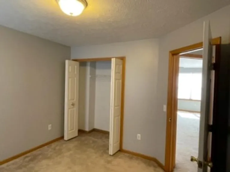 5307 Chaucer Dr — Photo 7