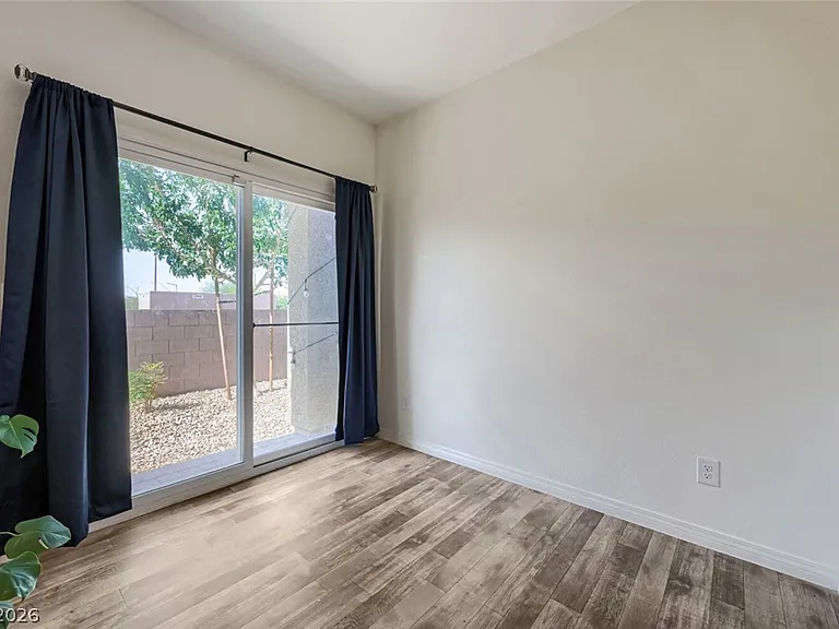 4277 Venus Falls Ave — Photo 11