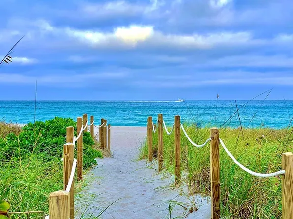 2164 NE 1st Way #102, Boynton Beach, FL 33435