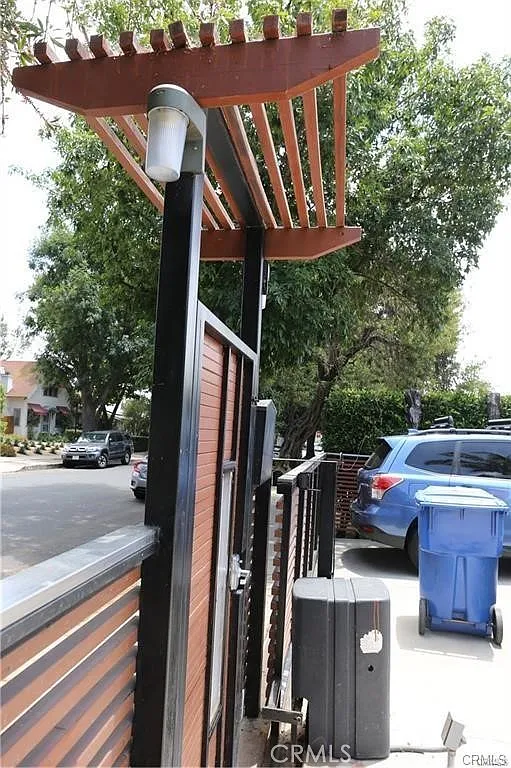 4 bed, 1758 sqft, $4,000 — Photo 1