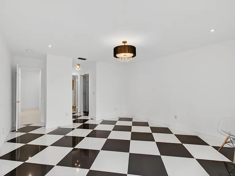 6105 Via Laguna Ln — Photo 35