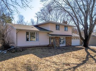 8327 Isleton Ct S, Cottage Grove, MN 55016