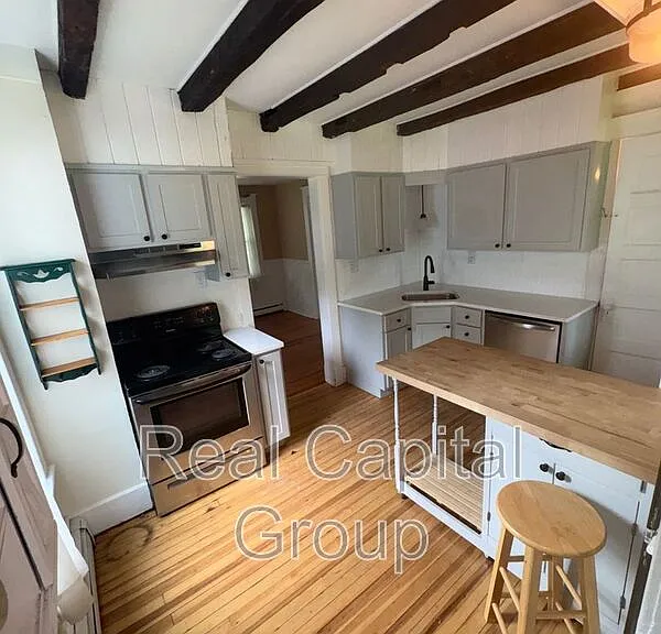 376 Kenwood Ave — Photo 20