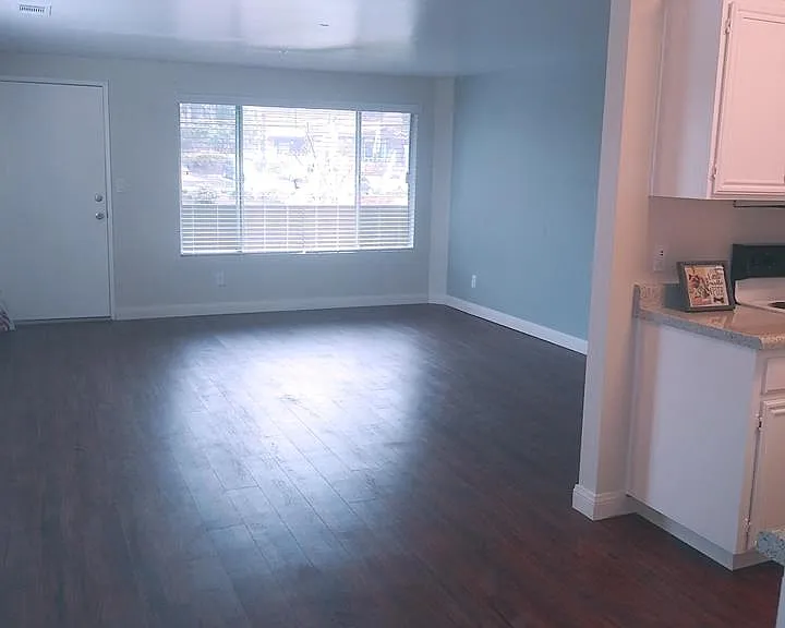 Chateau Spring Gardens Apartments — Photo 50