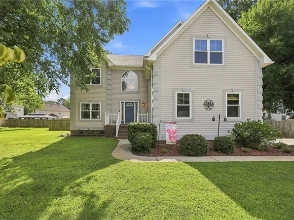 1805 Crestwynd Dr, Chesapeake, VA 23322