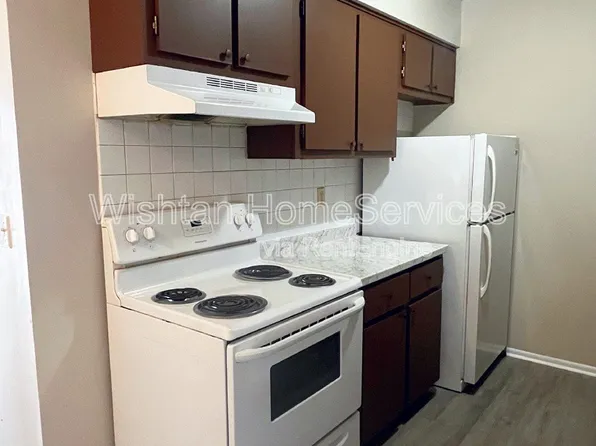 217 Charleston Blvd, Macomb, IL