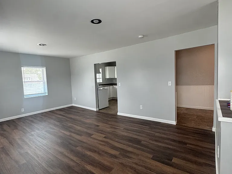 112 S Virginia St #A — Photo 5