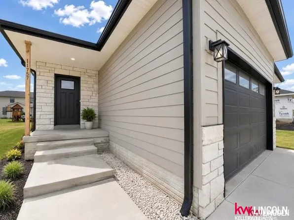 11765 S 125th St, Papillion, NE 68046