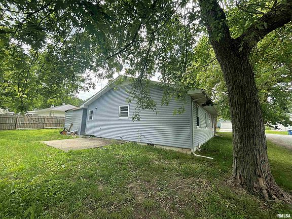 2nd image of 326 Dobson St
