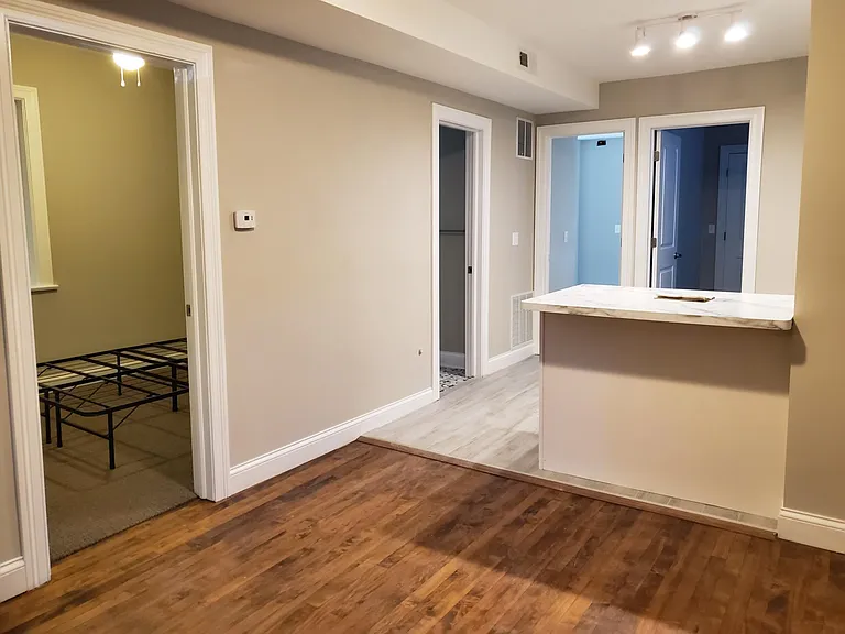 5007 N Western Ave #1 — Photo 4