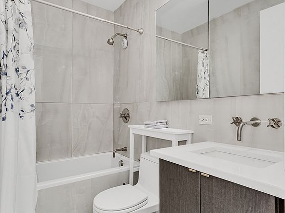 5th image of 515 E 72nd St APT 5G