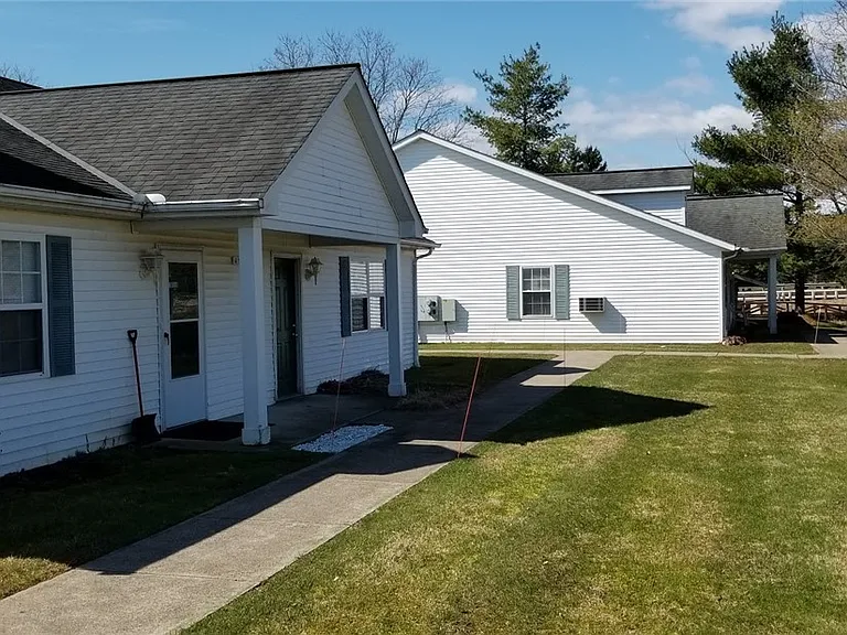 105A Fairways Dr #105-A — Photo 3