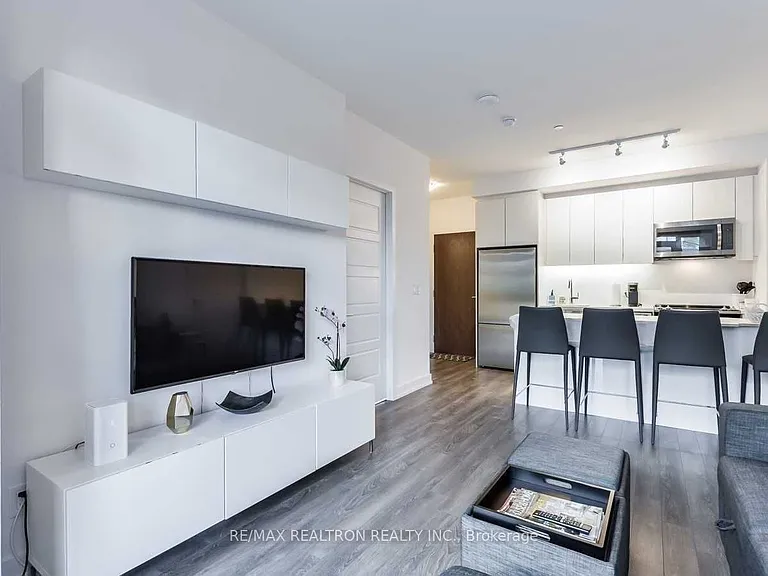 333 Sea Ray Ave #D127 — Photo 4