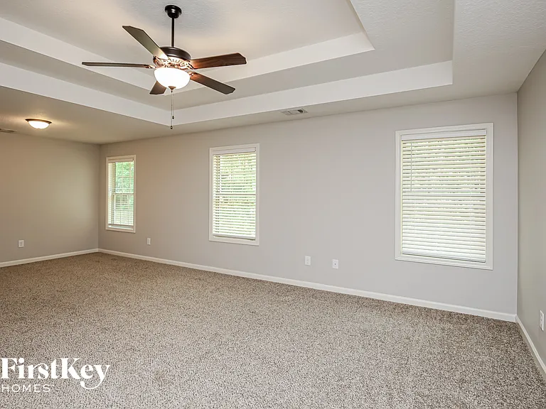 611 Peachtree Rd — Photo 7