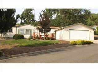 160 Sunwood Ct, Myrtle Creek, OR 97457
