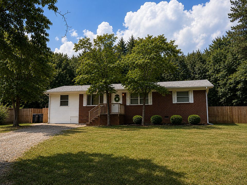 1st image of 300 Chuckwood Rd