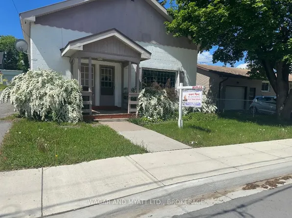 172 B Richard St, Greater Napanee, ON K7R 2T6