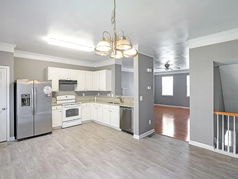 2217 Landing Walk Dr — Photo 6