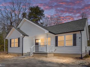 286 Ferry Lndg, Colonial Beach, VA 22443