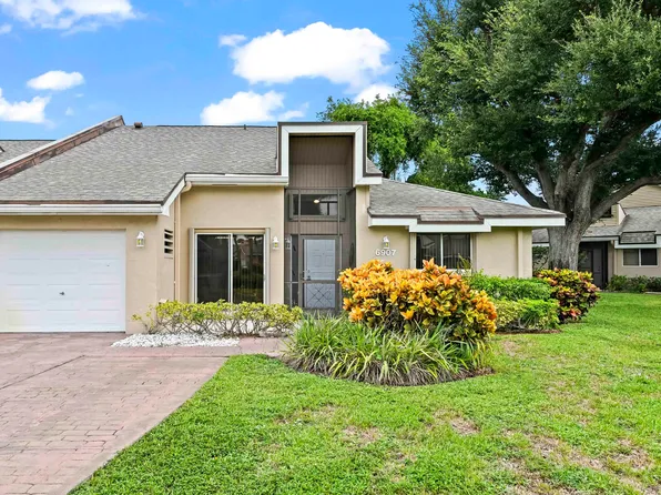 6907 Fountains Circle, Lake Worth, FL 33467