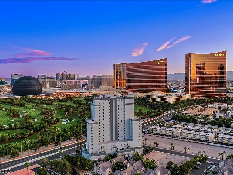 360 E Desert Inn Rd #1008 — Photo 49