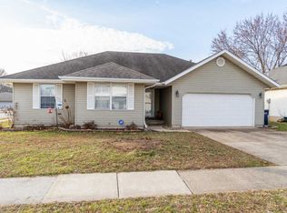 2930 W Westchester Ct, Springfield, MO 65810