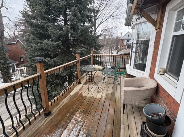 87 Medland Cres #1, Toronto, ON M6P 2N3