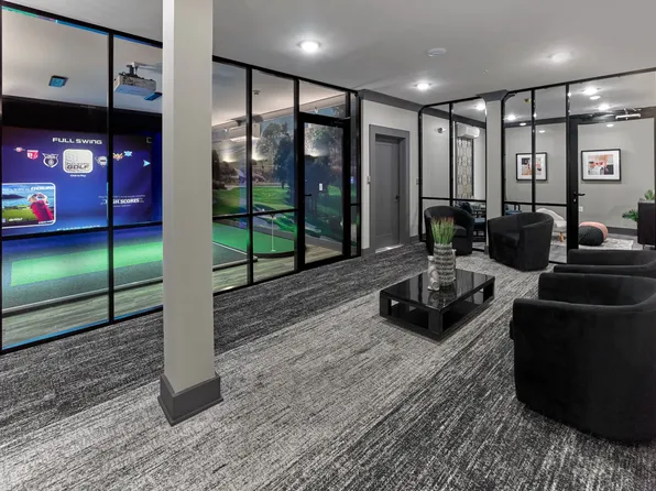 569 Pavonia Avenue image 16 of 17