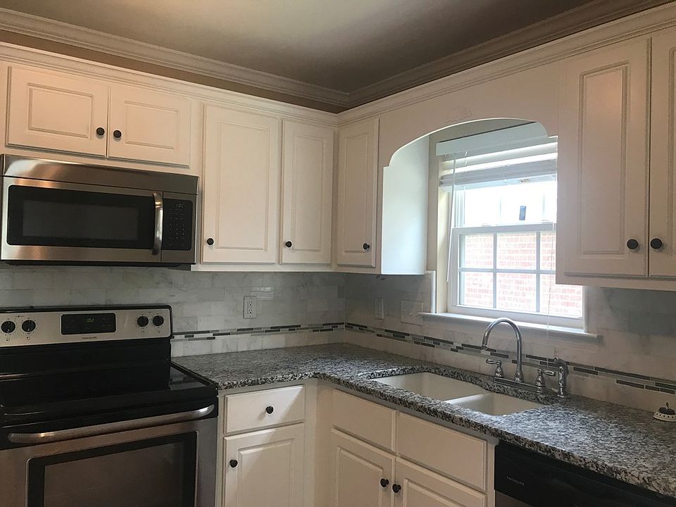 2nd image of 838 Landing Dr