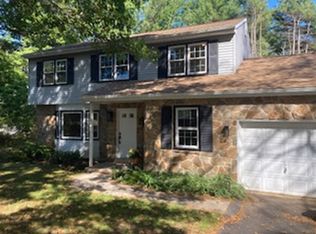 2 Whitby Ct, Hockessin, DE 19707